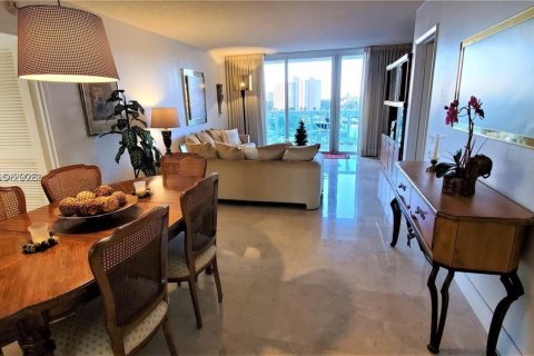 Copropriété à vendre à Sunny Isles Beach, Floride: 2 chambres, 123.65 m2 № 2033996 - photo 7