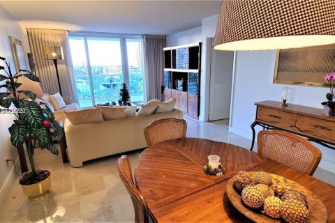 Copropriété à vendre à Sunny Isles Beach, Floride: 2 chambres, 123.65 m2 № 2033996 - photo 6