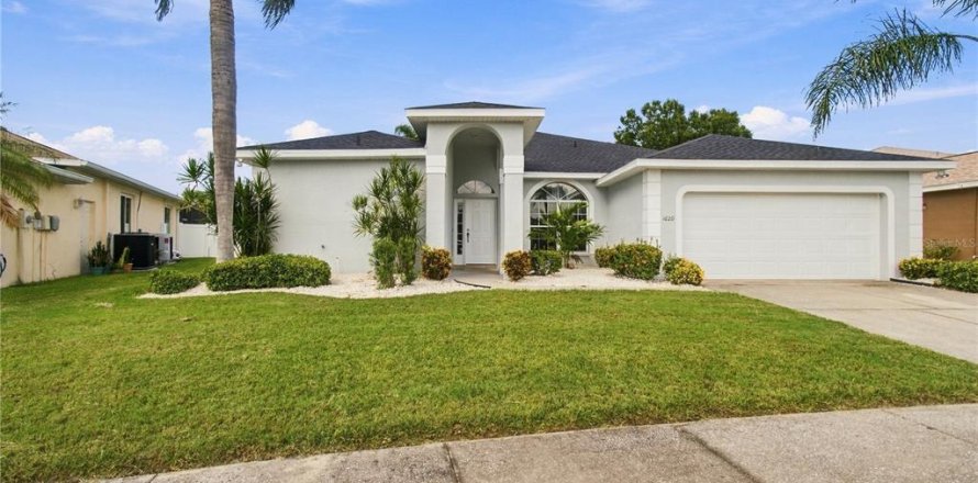 Villa ou maison à Ruskin, Floride 3 chambres, 174.75 m2 № 2388648