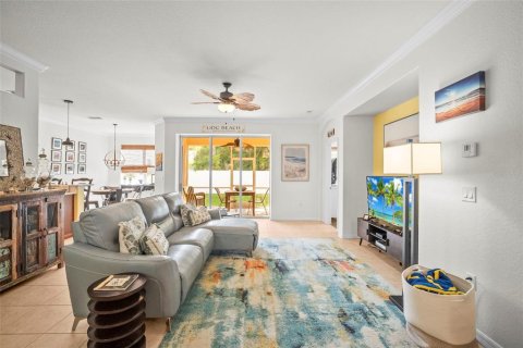 House in Sarasota, Florida 3 bedrooms, 160.54 sq.m. № 1918595 - photo 10