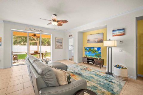 House in Sarasota, Florida 3 bedrooms, 160.54 sq.m. № 1918595 - photo 11