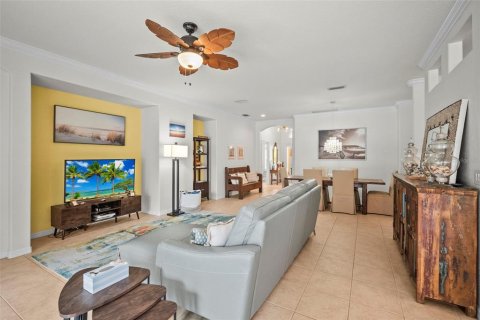 House in Sarasota, Florida 3 bedrooms, 160.54 sq.m. № 1918595 - photo 13