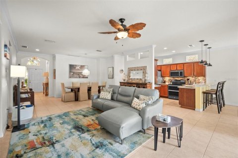 House in Sarasota, Florida 3 bedrooms, 160.54 sq.m. № 1918595 - photo 12