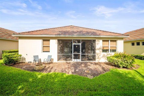 House in Sarasota, Florida 3 bedrooms, 160.54 sq.m. № 1918595 - photo 30