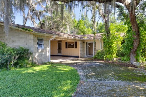 House in Ocala, Florida 2 bedrooms, 134.43 sq.m. № 1873672 - photo 1