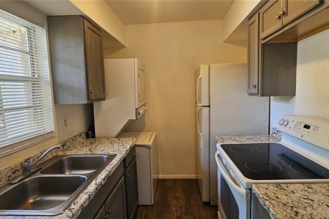Apartamento en alquiler en Crescent City, Florida, 2 dormitorios, 69.68 m2 № 1909993 - foto 2