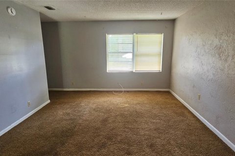 Apartamento en alquiler en Crescent City, Florida, 2 dormitorios, 69.68 m2 № 1909993 - foto 3