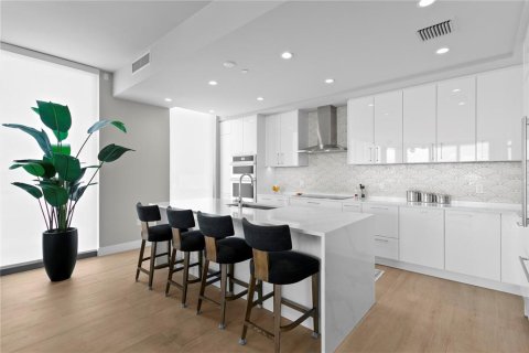 Condominio en venta en Saint Petersburg, Florida, 3 dormitorios, 251.95 m2 № 1784776 - foto 16