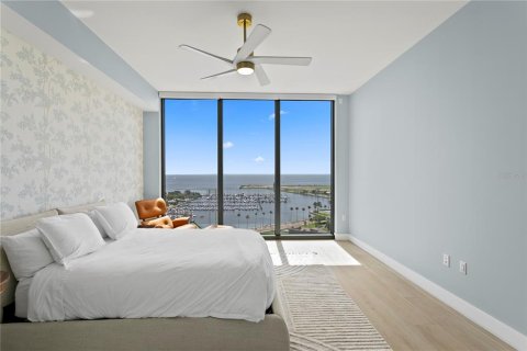 Condominio en venta en Saint Petersburg, Florida, 3 dormitorios, 251.95 m2 № 1784776 - foto 27