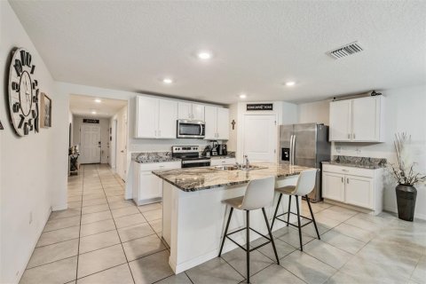 Casa en venta en Spring Hill, Florida, 4 dormitorios, 170.01 m2 № 1648165 - foto 7