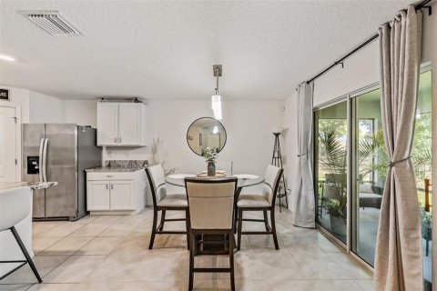 Casa en venta en Spring Hill, Florida, 4 dormitorios, 170.01 m2 № 1648165 - foto 9