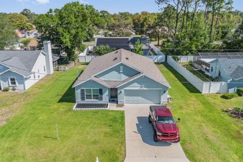 Casa en venta en Spring Hill, Florida, 4 dormitorios, 170.01 m2 № 1648165 - foto 2