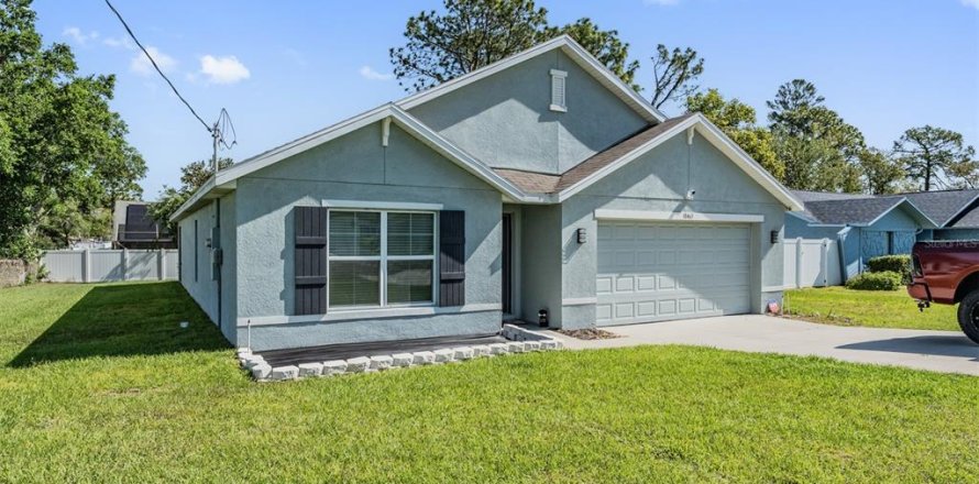 Casa en Spring Hill, Florida 4 dormitorios, 170.01 m2 № 1648165