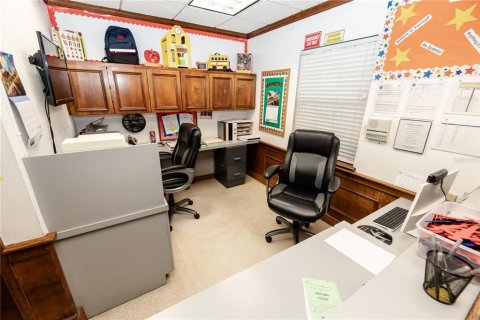 Propiedad comercial en venta en Orlando, Florida, 664.07 m2 № 2115315 - foto 23