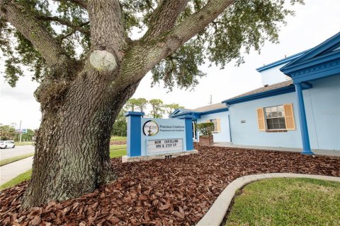 Propiedad comercial en venta en Orlando, Florida, 664.07 m2 № 2115315 - foto 11