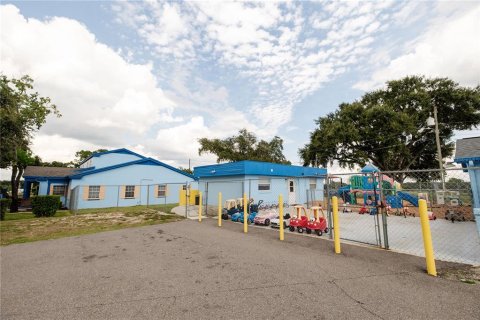 Propiedad comercial en venta en Orlando, Florida, 664.07 m2 № 2115315 - foto 10