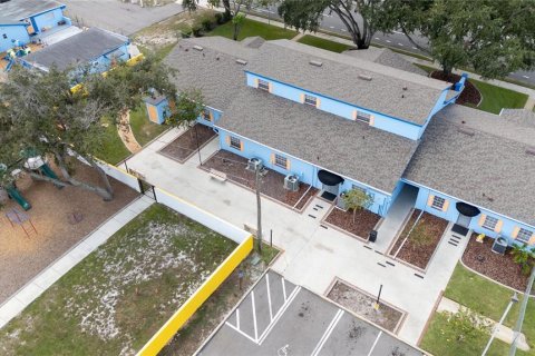 Propiedad comercial en venta en Orlando, Florida, 664.07 m2 № 2115315 - foto 3