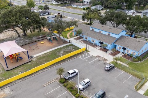 Propiedad comercial en venta en Orlando, Florida, 664.07 m2 № 2115315 - foto 4