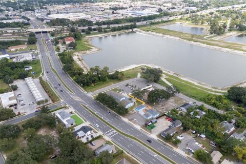 Propiedad comercial en venta en Orlando, Florida, 664.07 m2 № 2115315 - foto 2