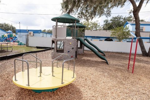 Propiedad comercial en venta en Orlando, Florida, 664.07 m2 № 2115315 - foto 17