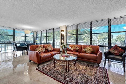 Copropriété à louer à Hallandale Beach, Floride: 2 chambres, 132.85 m2 № 2422037 - photo 14