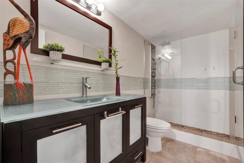 Copropriété à louer à Hallandale Beach, Floride: 2 chambres, 132.85 m2 № 2422037 - photo 20