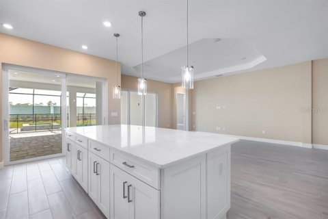 House in Sarasota, Florida 3 bedrooms, 211.35 sq.m. № 1417292 - photo 17