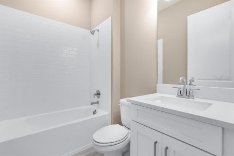 House in Sarasota, Florida 3 bedrooms, 211.35 sq.m. № 1417292 - photo 29