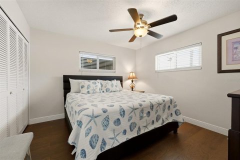 House in Bradenton, Florida 3 bedrooms, 138.98 sq.m. № 2236413 - photo 28
