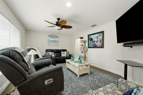 House in Bradenton, Florida 3 bedrooms, 138.98 sq.m. № 2236413 - photo 14