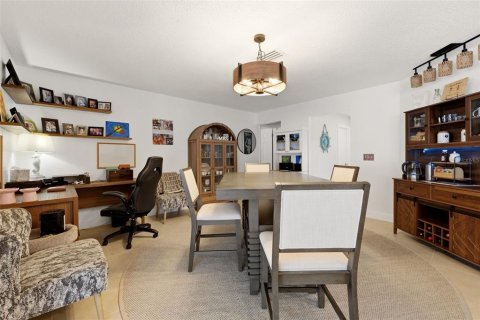 House in Bradenton, Florida 3 bedrooms, 138.98 sq.m. № 2236413 - photo 18