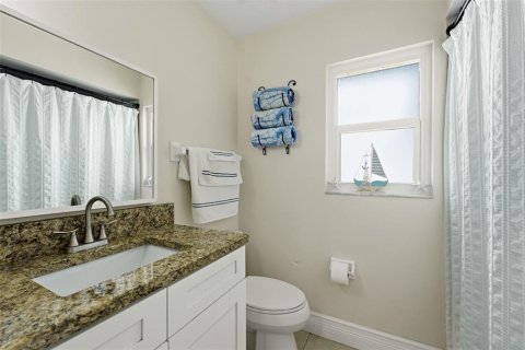 House in Bradenton, Florida 3 bedrooms, 138.98 sq.m. № 2236413 - photo 25