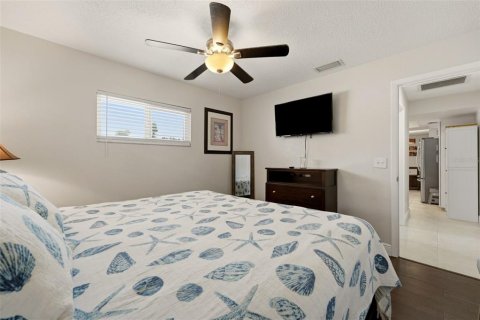 House in Bradenton, Florida 3 bedrooms, 138.98 sq.m. № 2236413 - photo 29