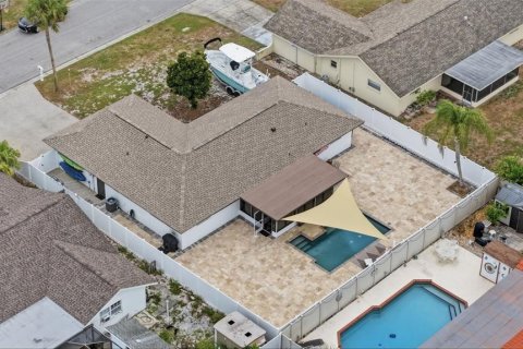 House in Bradenton, Florida 3 bedrooms, 138.98 sq.m. № 2236413 - photo 7