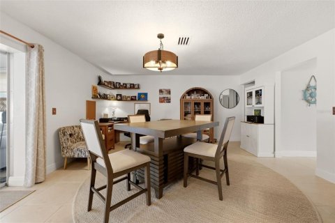 House in Bradenton, Florida 3 bedrooms, 138.98 sq.m. № 2236413 - photo 16