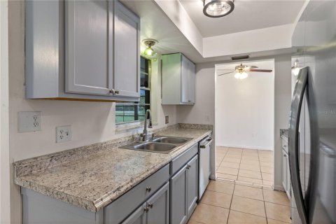 Casa en venta en Kissimmee, Florida, 3 dormitorios, 119.1 m2 № 1772993 - foto 4