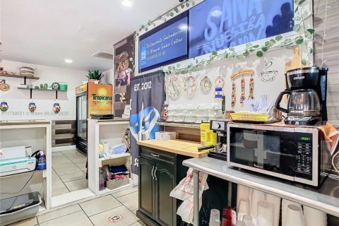 Купить коммерческую недвижимость в Тампа, Флорида № 1709638 - фото 19