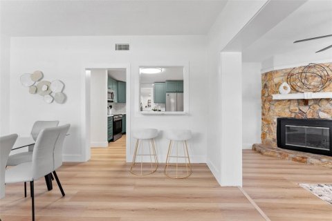 Casa en venta en Largo, Florida, 5 dormitorios, 246.38 m2 № 2325165 - foto 8