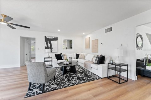 Casa en venta en Largo, Florida, 5 dormitorios, 246.38 m2 № 2325165 - foto 19