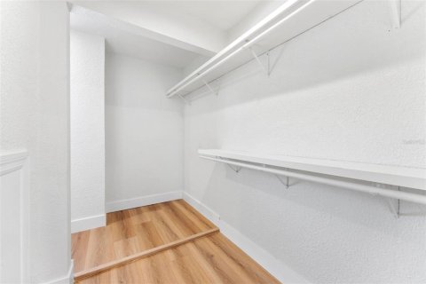 Casa en venta en Largo, Florida, 5 dormitorios, 246.38 m2 № 2325165 - foto 29