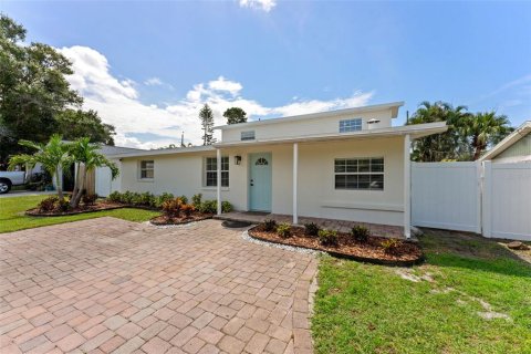 Casa en venta en Largo, Florida, 5 dormitorios, 246.38 m2 № 2325165 - foto 5