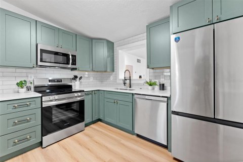 Casa en venta en Largo, Florida, 5 dormitorios, 246.38 m2 № 2325165 - foto 14