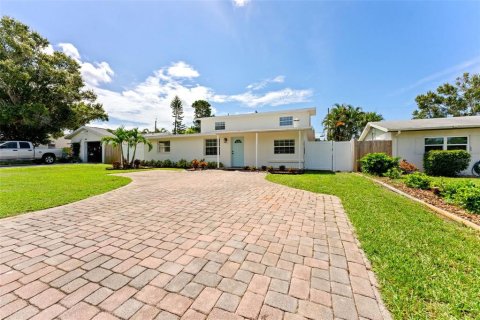 Casa en venta en Largo, Florida, 5 dormitorios, 246.38 m2 № 2325165 - foto 3