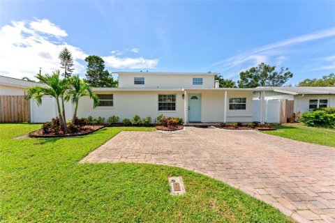Casa en venta en Largo, Florida, 5 dormitorios, 246.38 m2 № 2325165 - foto 2