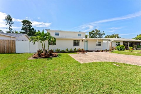 Casa en venta en Largo, Florida, 5 dormitorios, 246.38 m2 № 2325165 - foto 4