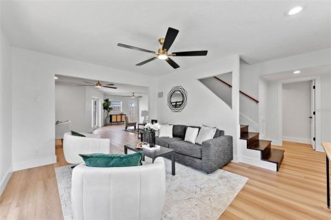Casa en venta en Largo, Florida, 5 dormitorios, 246.38 m2 № 2325165 - foto 24