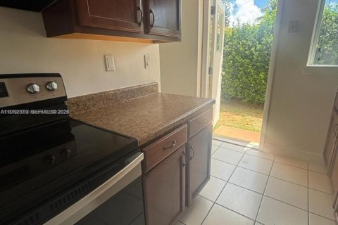 Купить коммерческую недвижимость в Бискейн-Парк, Флорида 151.06м2, № 2048140 - фото 8