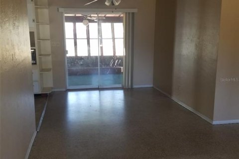 Casa en alquiler en Saint Petersburg, Florida, 2 dormitorios, 71.72 m2 № 1826510 - foto 2