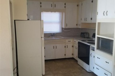 Casa en alquiler en Saint Petersburg, Florida, 2 dormitorios, 71.72 m2 № 1826510 - foto 5