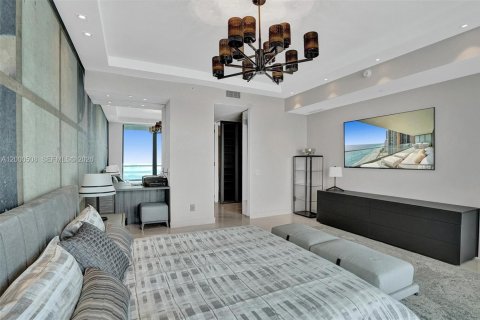 Condo in Sunny Isles Beach, Florida, 3 bedrooms  № 2067369 - photo 23
